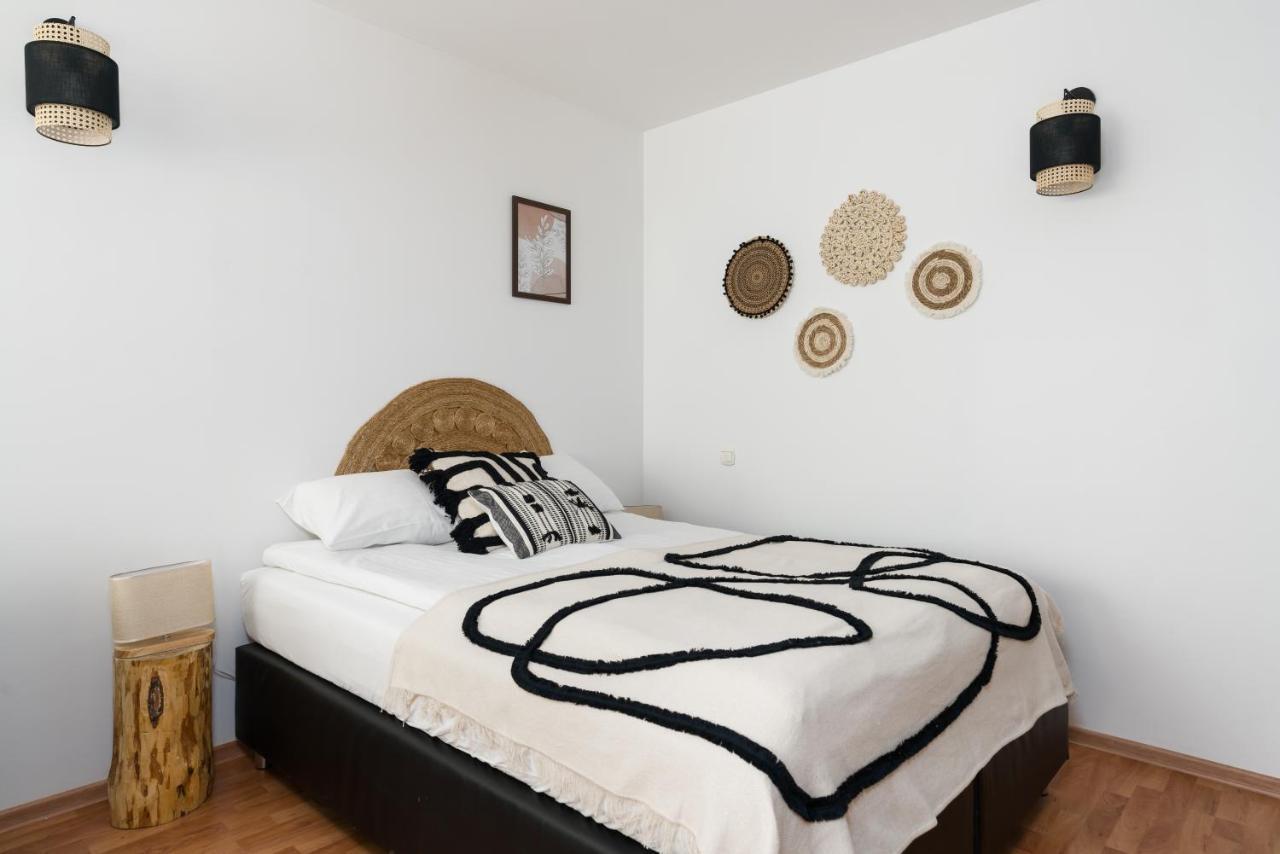 Sleepway Apartments -Boho Chic Poznań Extérieur photo